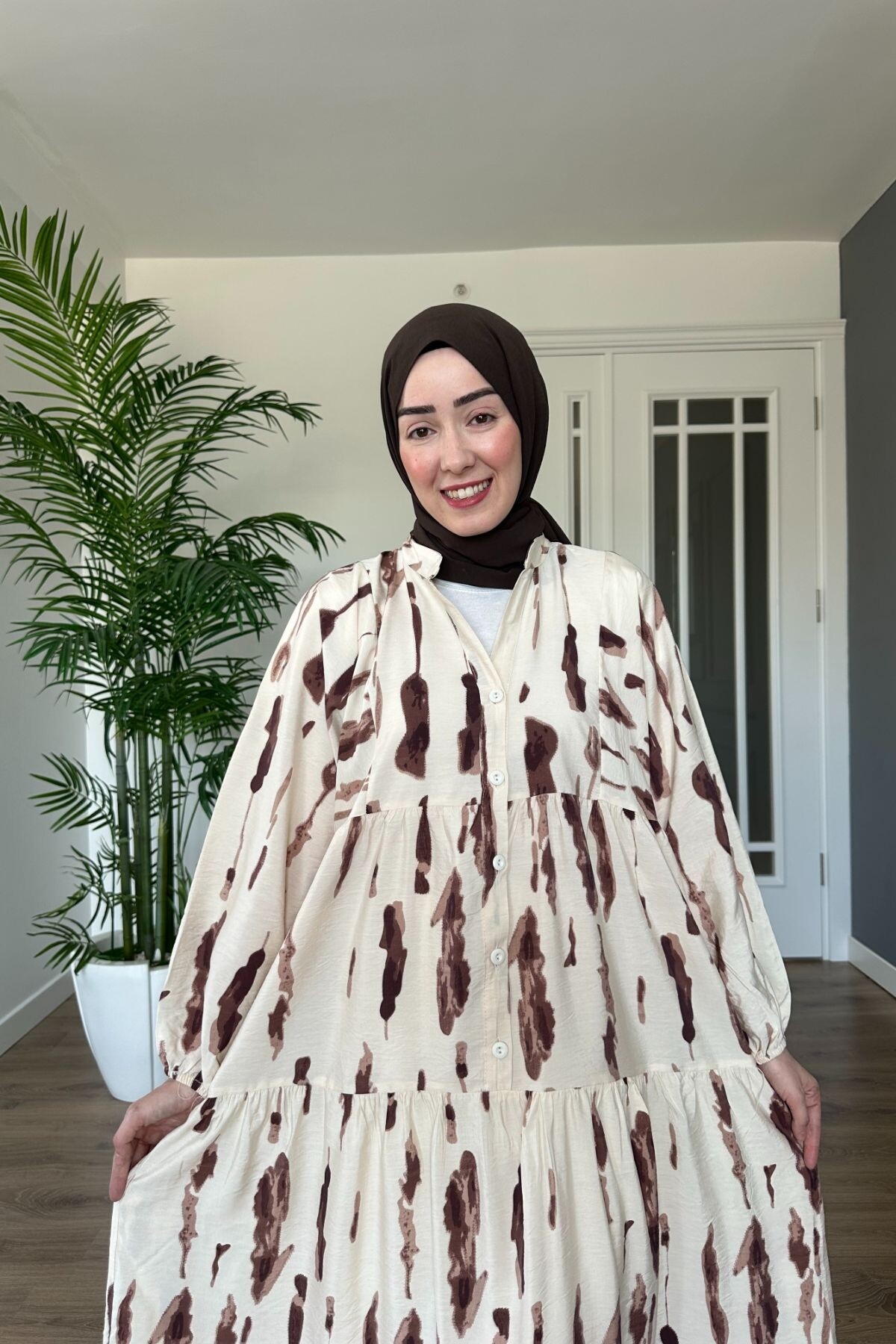 DAMGA MODEL MANGO KUMAŞ ELBİSE KAHVE