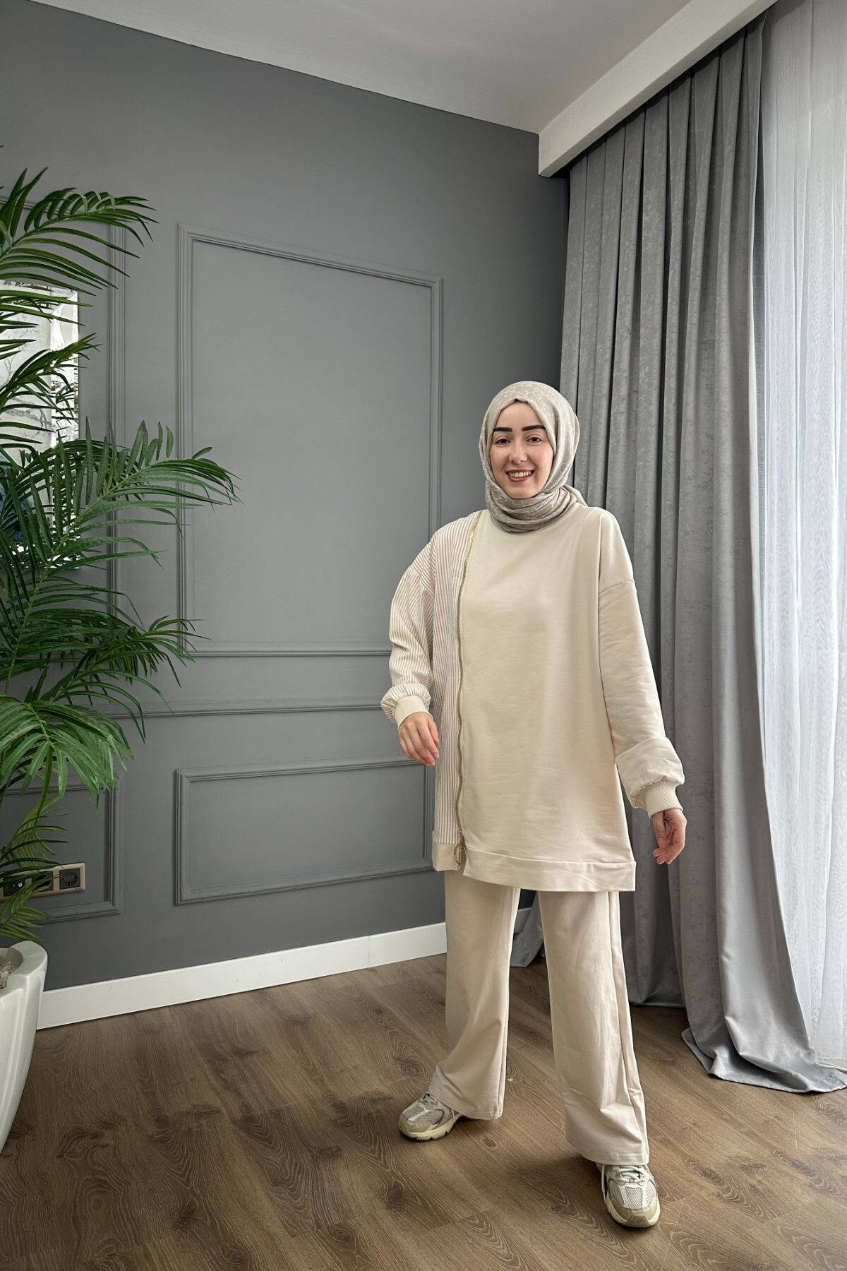 EMİLY MODEL FERMUARLI EŞORTMAN TAKIM 2019 TAŞ