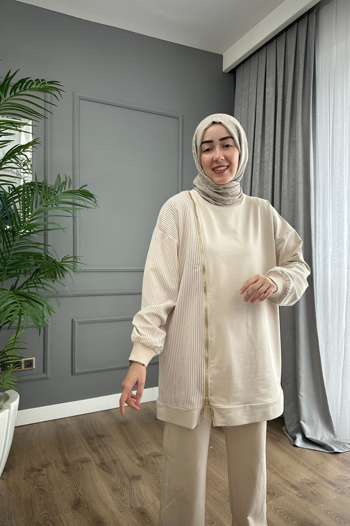 EMİLY MODEL FERMUARLI EŞORTMAN TAKIM 2019 TAŞ