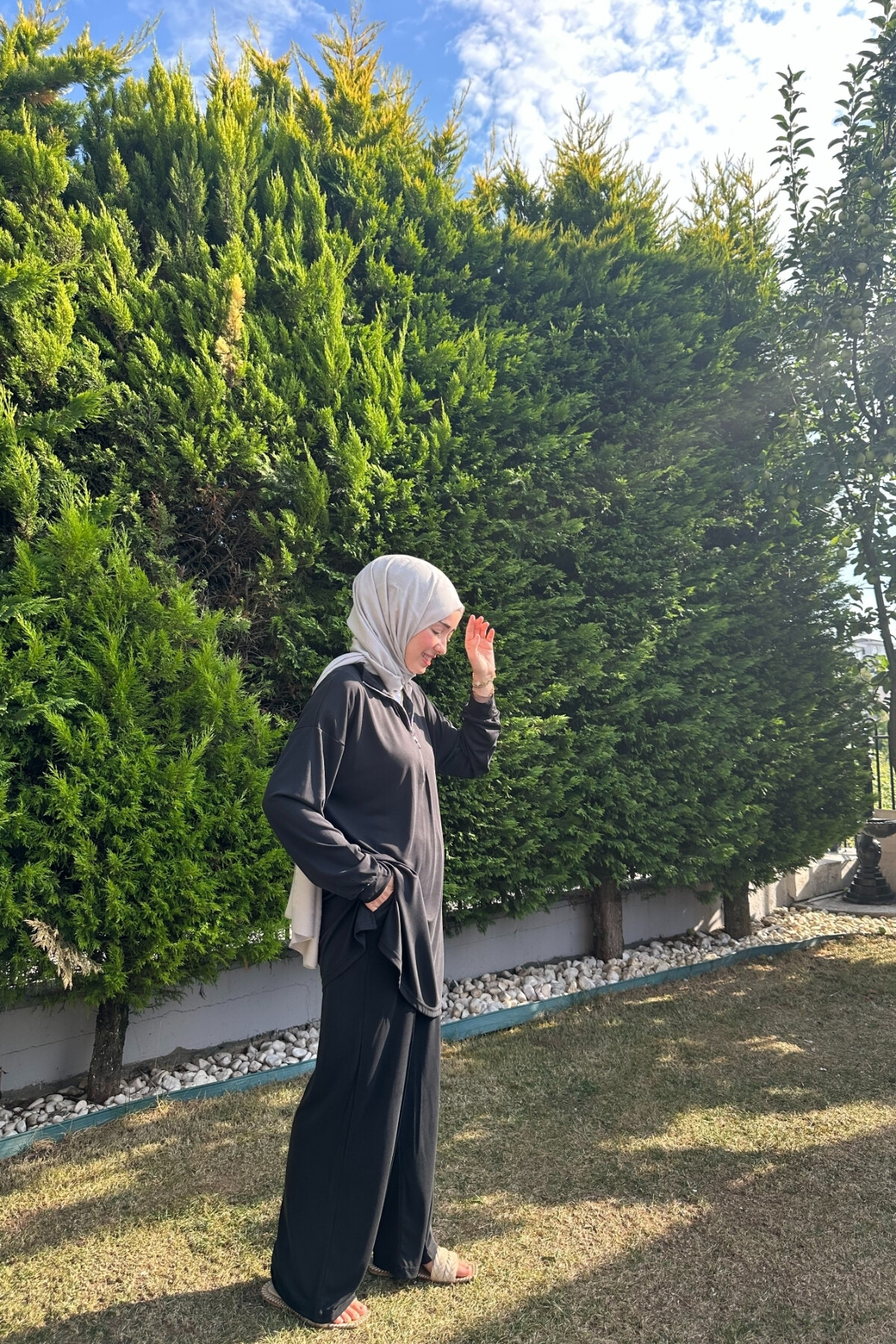 İNCİ MODEL FERMUARLI OYSHO TAKIM SİYAH