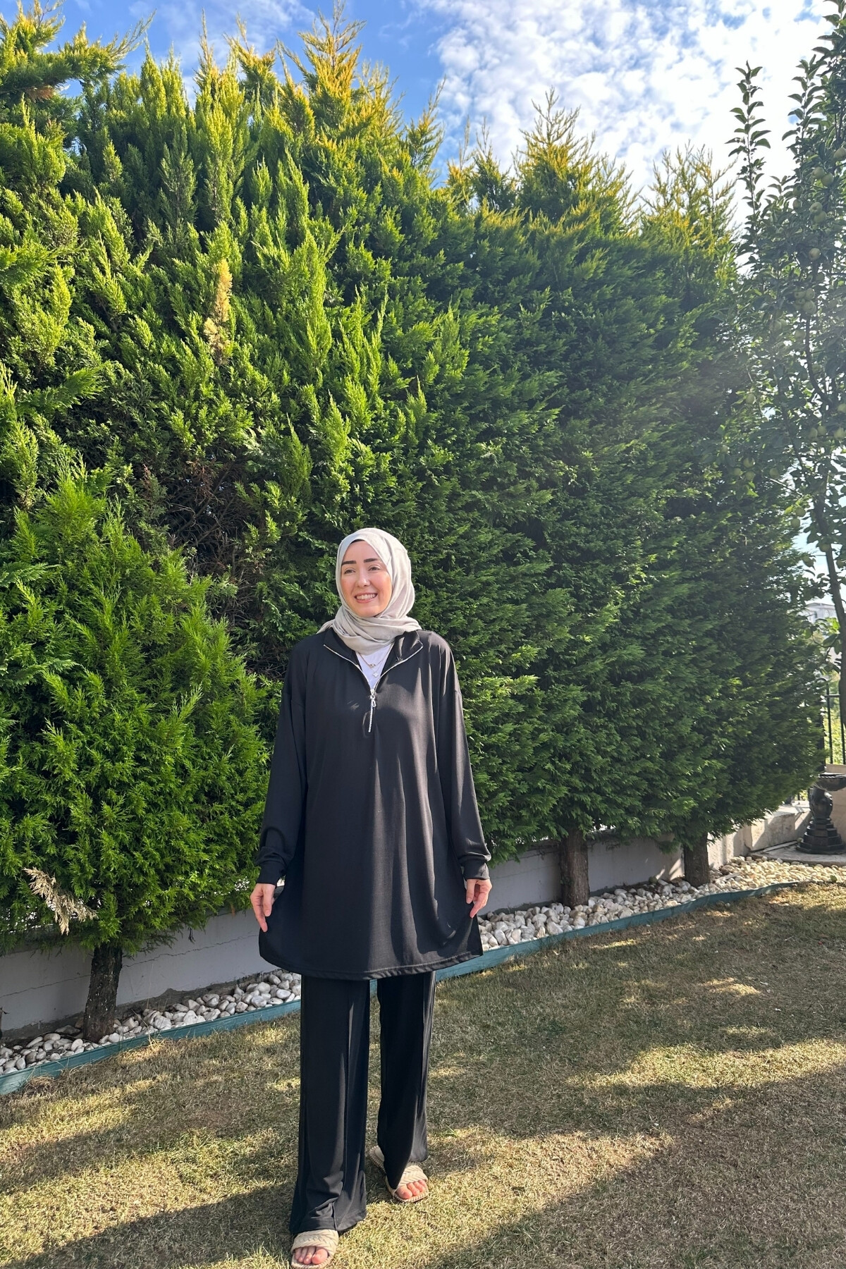 İNCİ MODEL FERMUARLI OYSHO TAKIM SİYAH