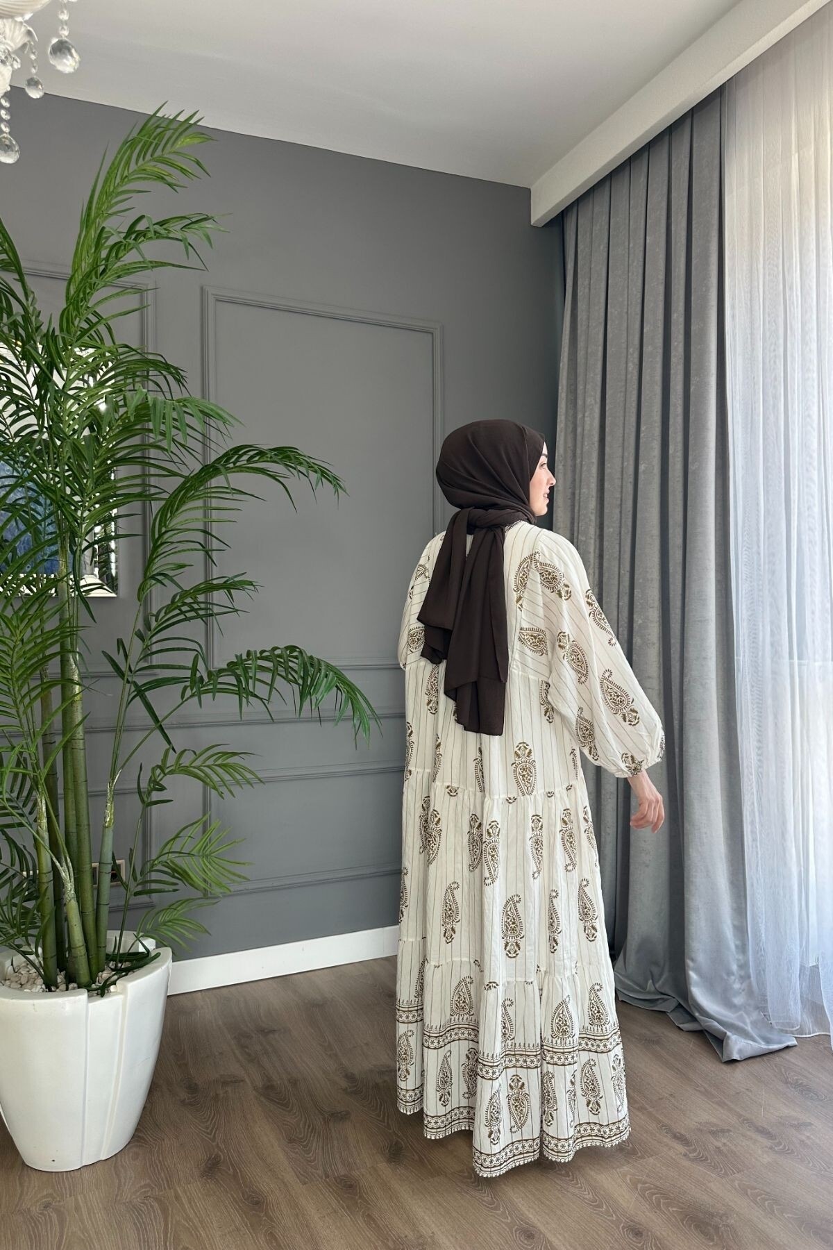 SWAN MODEL MANGO KUMAŞ ELBİSE