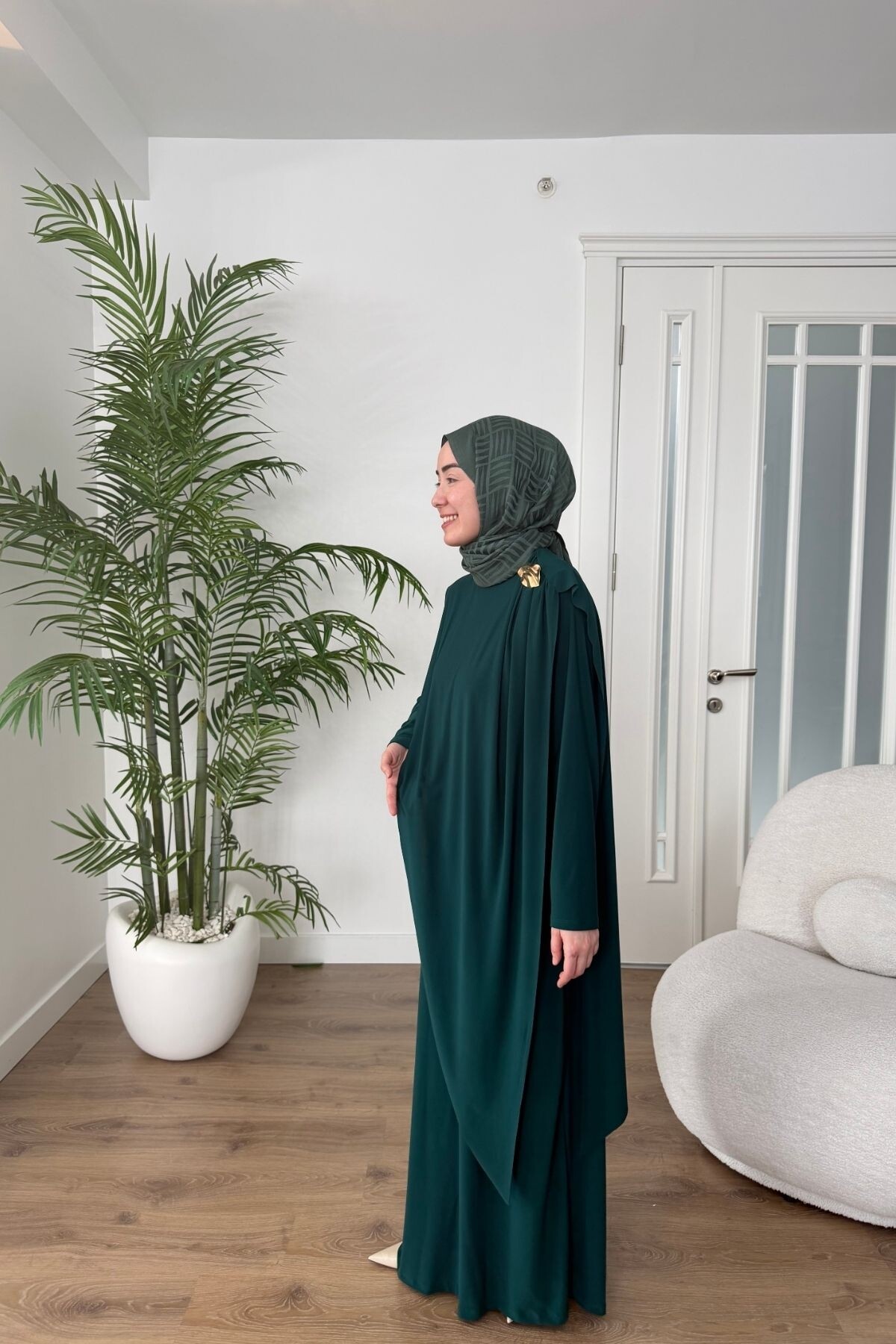 BROŞ DETAYLI SANDY ELBİSE 1513 ZÜMRÜT