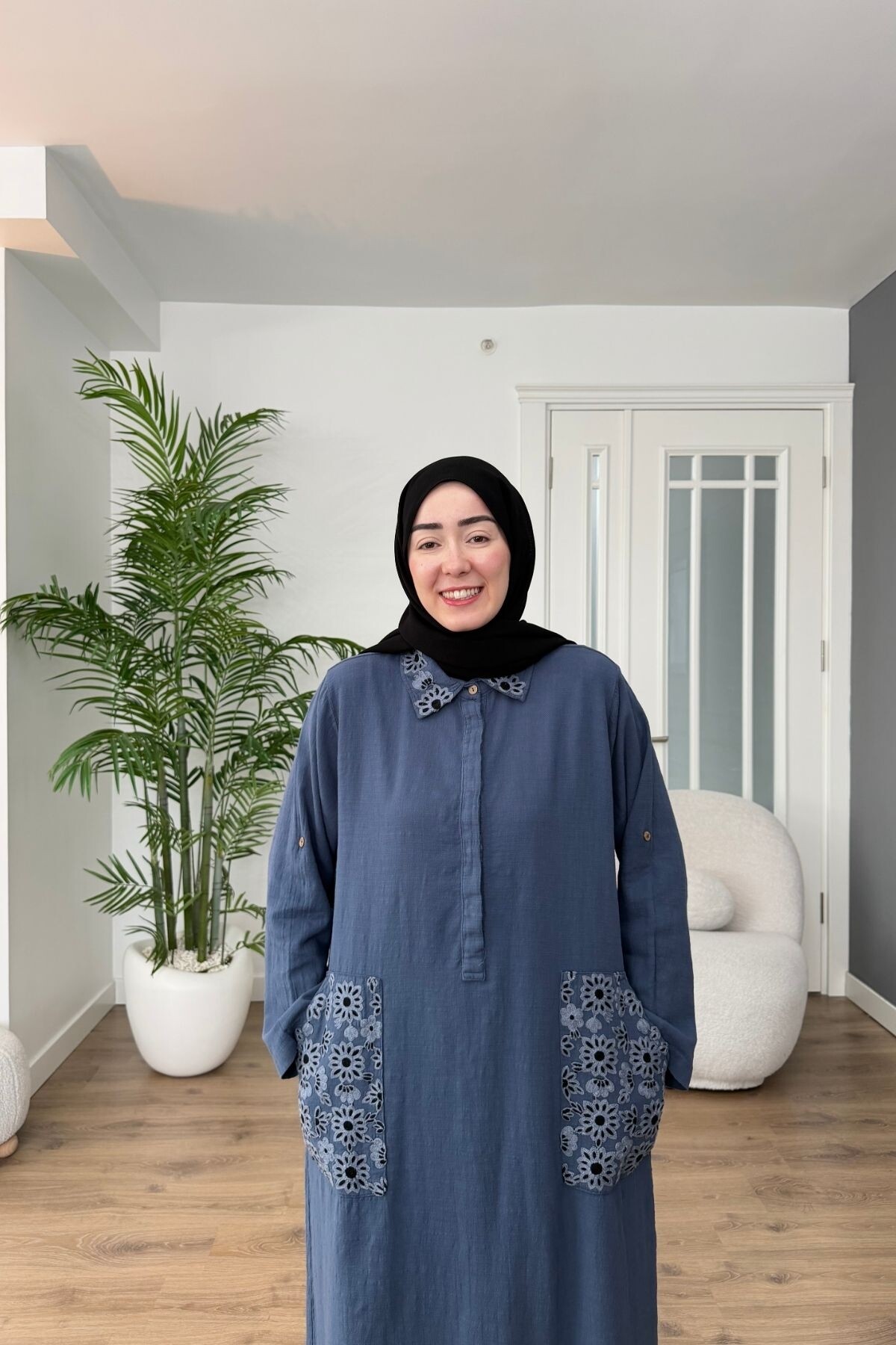 CEP VE YAKA NAKIŞLI PAMUK KETEN ELBİSE 7106 İNDİGO