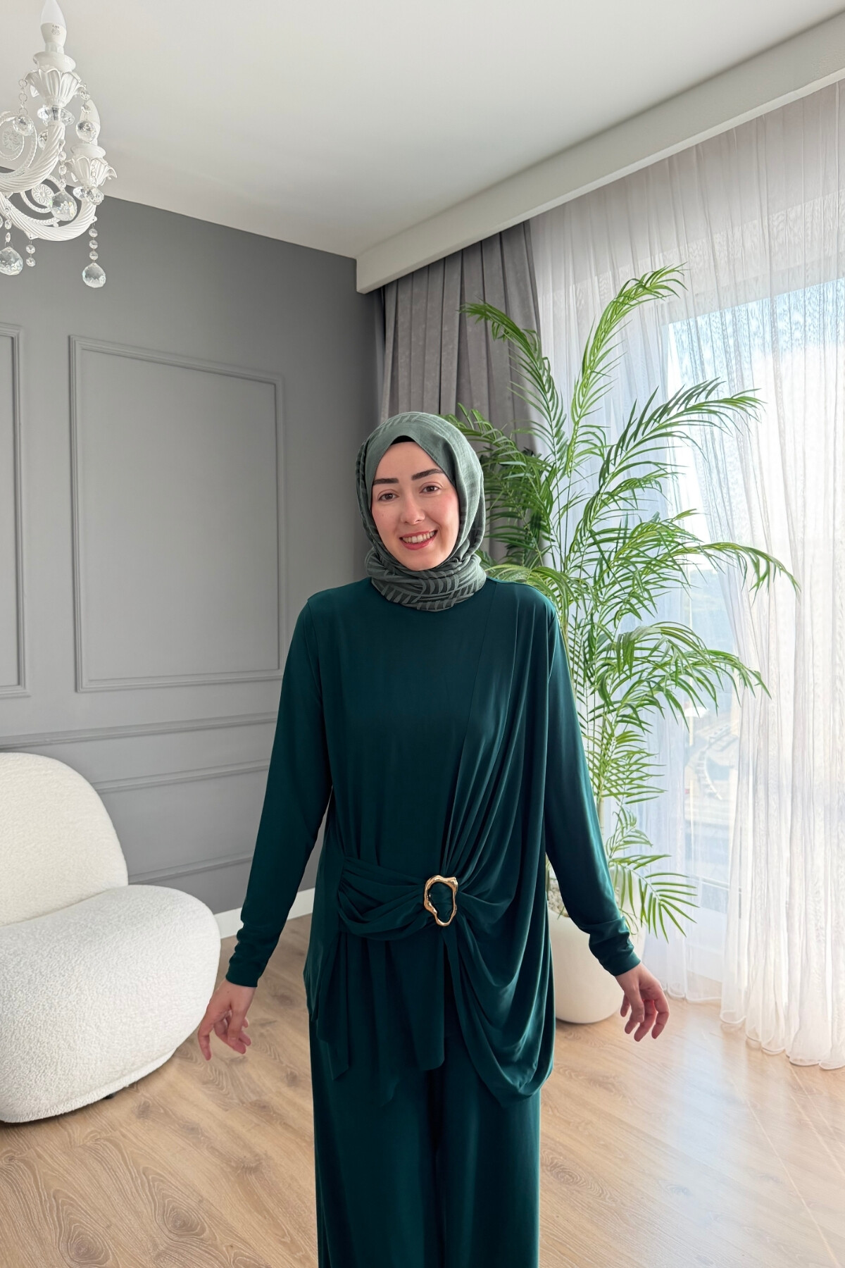 YANI TOKA BÜZGÜLÜ TAKIM 4225 ZÜMRÜT