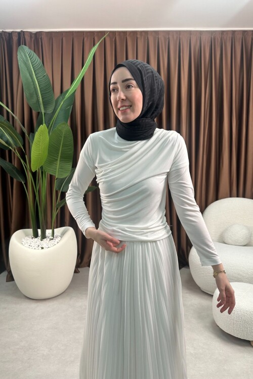 KIRIŞIK ÇAPRAZ BADİ BEYAZ