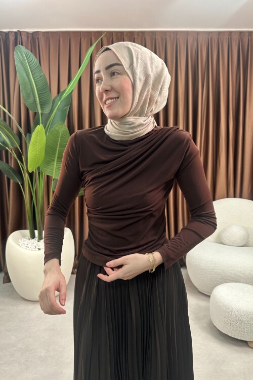 KIRIŞIK ÇAPRAZ BADİ KAHVE