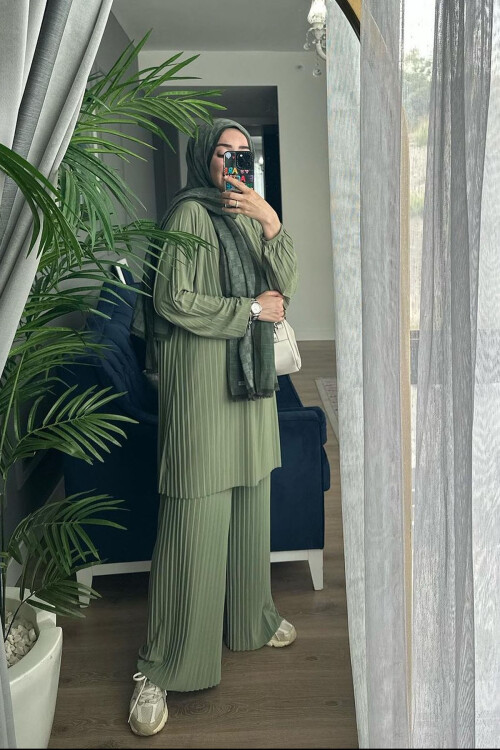 PLİSELİ SANDY TAKIM MİNT 1899 