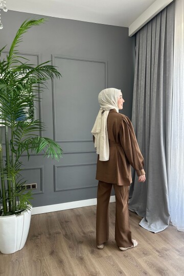 MODAL KUMAŞ DÜĞMELİ TAKIM 3026 KAHVE
