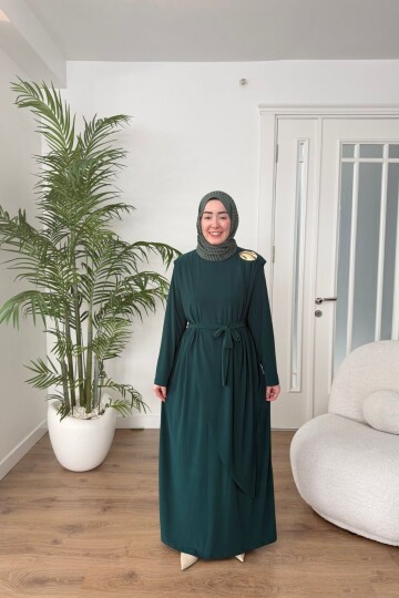BROŞ DETAYLI SANDY ELBİSE 1513 ZÜMRÜT