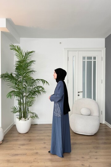 CEP VE YAKA NAKIŞLI PAMUK KETEN ELBİSE 7106 İNDİGO